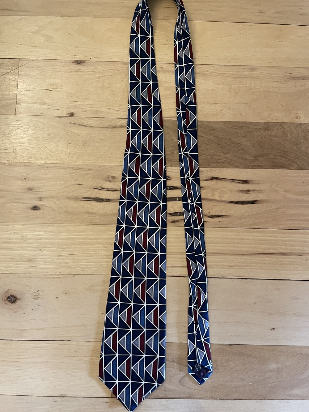 Classic Geometric Navy and Burgundy Silk Tie